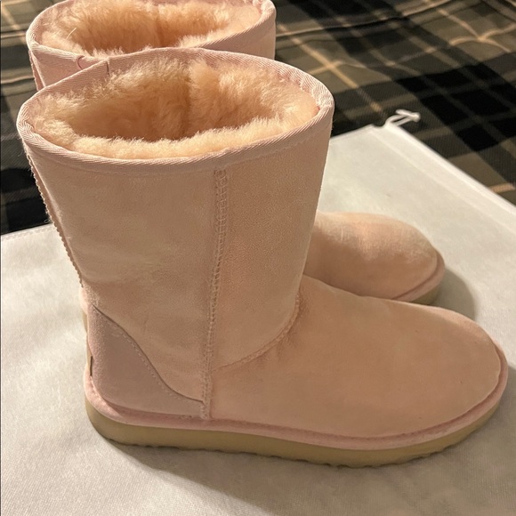 UGG Powder Pink Medium Boots - Picture 4 of 17
